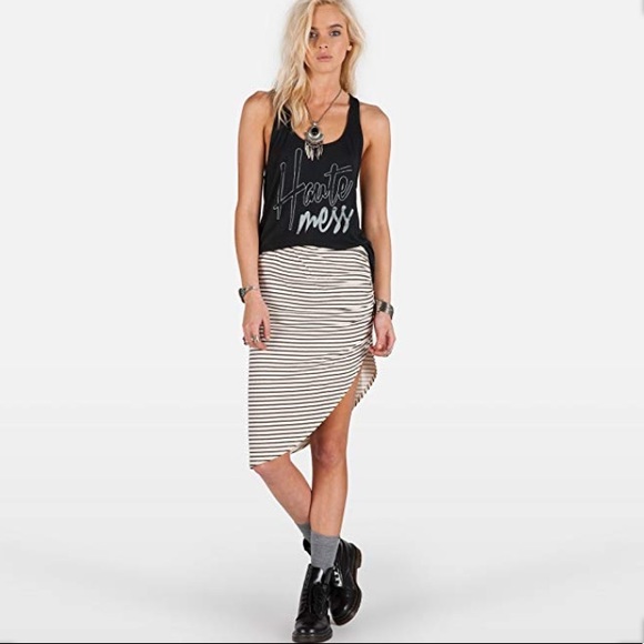 Volcom asymmetrical striped skirt. Black/cream - Picture 3 of 8